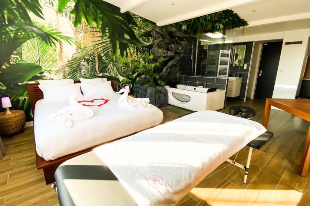 Secret Suite "Jungle" - Jacuzzi Privatif - Gare Rer C - Proche Paris Brétigny-sur-Orge Exterior foto